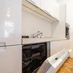 Garys Bright And Spacious Two Bedroom Flat Near Danube Lägenhet Budapest