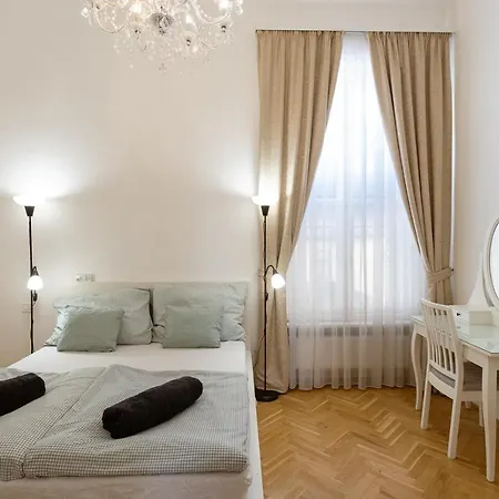 Apartamento Garys Bright And Spacious Two Bedroom Flat Near Danube